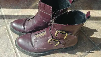 Bottillons taille 8, View more
