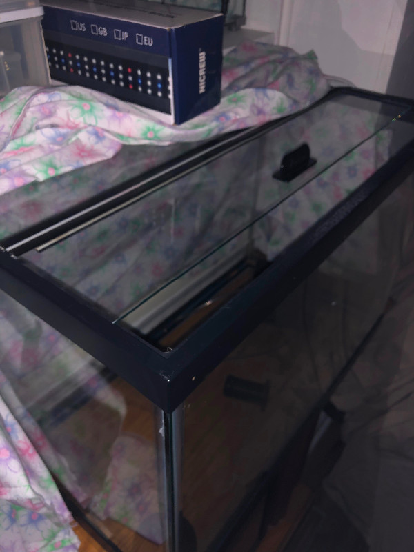 High aquarium fish tank with full setup in Accessories in Barrie - Image 3