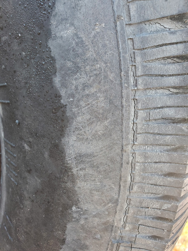 ONE TIRE TREAD IS NEW. WAS A SPARE P265/70/R16 in Tires & Rims in Ottawa - Image 4