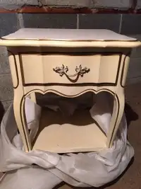 Two-tier White night stand