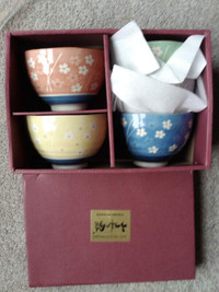 The art of UTSUWA NO YAKATA tableware, a set of 5 bowls