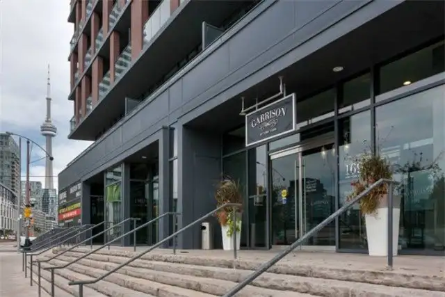 Beautiful 1 BDRM w/Balcony, Parking, & Storage - DowntownToronto