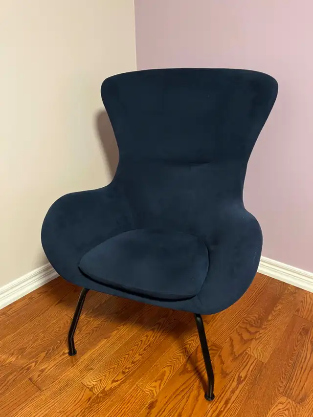 Structube BENNY armchair (like new) in Chairs & Recliners in Markham / York Region - Image 2