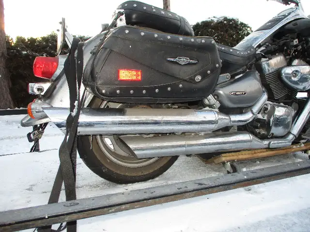 Parting out 05 and 07 Suzuki Boulevard C90 1500 parts only in Motorcycle Parts & Accessories in Barrie - Image 5