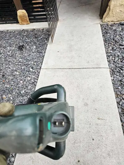 Yardworks 18" hedge trimmer. Like new condition.