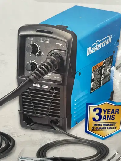 flux core welder (110v) new., View more