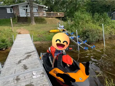Pas d’échange Seadoo spark trixxx 3up 2019 66h en date d’aujourd’hui Viens avec remorque Changement...
