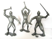TROIS CHEVALIERS VINTAGE 1964 MARX SIX INCH SILVER KNIGHTS