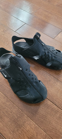 Sandale Nike pour garçon