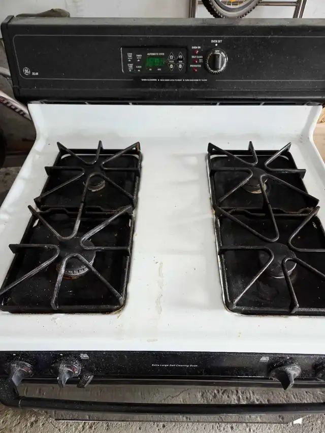 30" Gas Range  in Stoves, Ovens & Ranges in Markham / York Region - Image 3