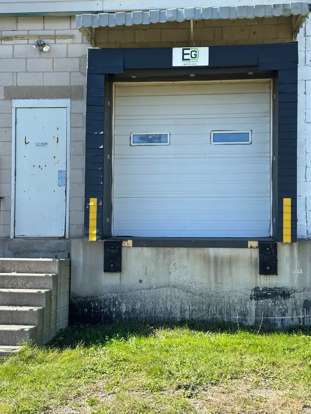 Warehouse Storage Industrial space available in Commercial & Office Space for Rent in Brantford - Image 2