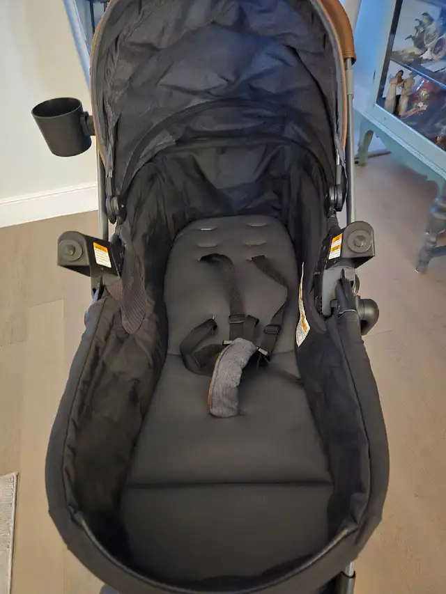 Graco Modes Trio and SnugRide 35 Lite595521282234787846