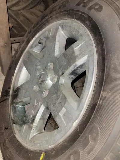 Selling a set or partial set (6 total) of used aluminum rims with a 5x114.3 / 5x4.5 bolt pattern, or...