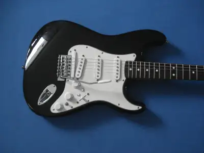 GK-3 Strat synth pick up equiped, View more