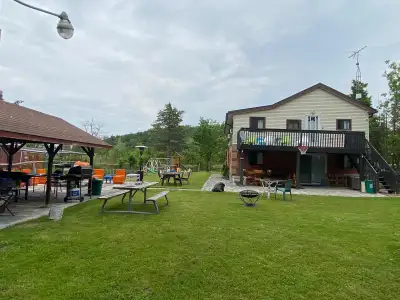 5 Bedroom cottage at Rice Lake, View more