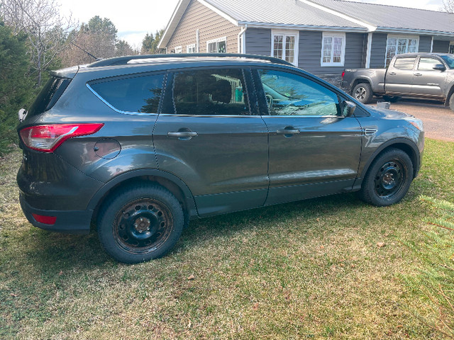 2016 Ford Escape SE in Cars & Trucks in Summerside