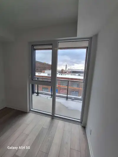 Dufferin and King area XO2 condo 2 bedrooms+den and 2 washrooms. walking Distance to TTC street cars...