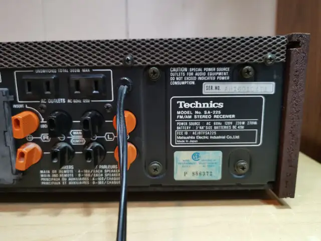 Vintage Technics Receiver Model SA-225 (LIKE NEW) in Stereo Systems & Home Theatre in Mississauga / Peel Region - Image 9