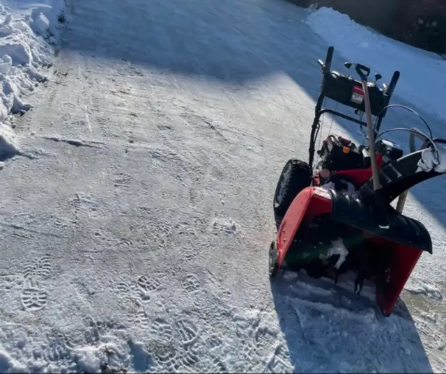 Jlemus Snow Removal579217585100574721