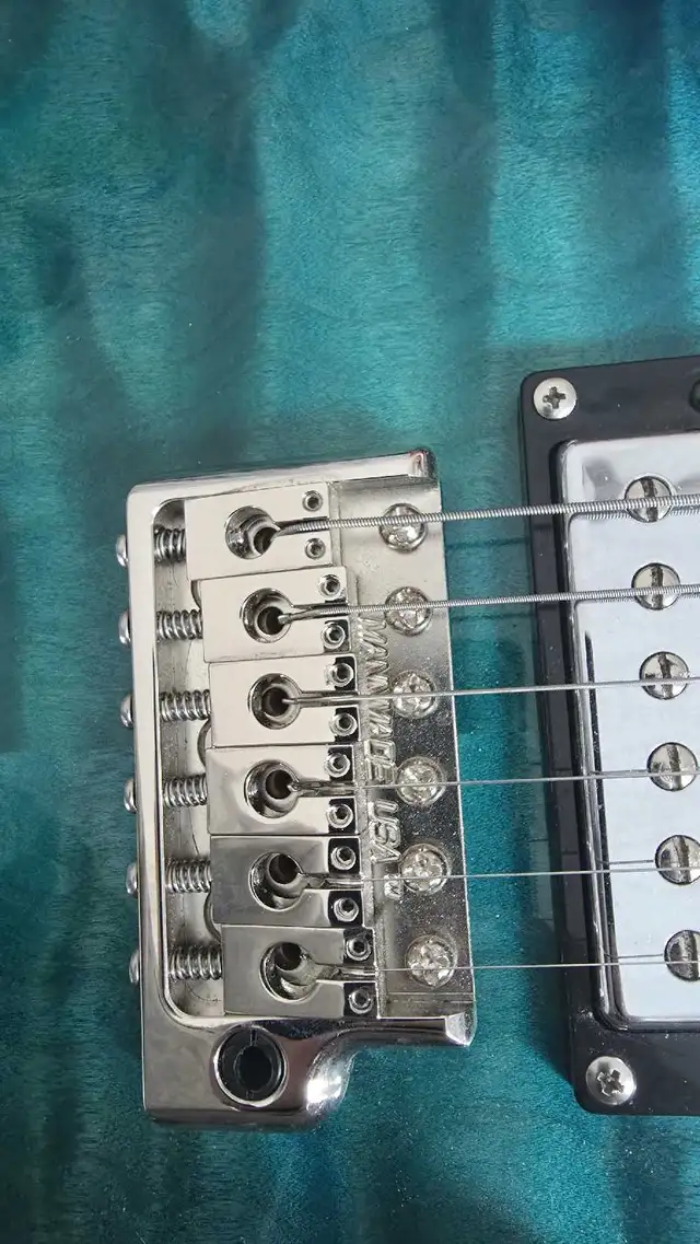 Paul Reed Smith SE Custom 24-08 with Upgrades in Guitars in Bedford - Image 6