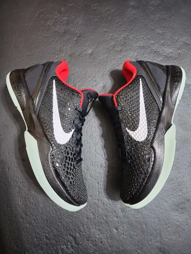 Kobe 6 Solar Red size 8 in Men's Shoes in Mississauga / Peel Region - Image 4