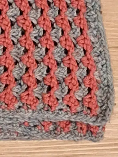 ❤️ CROCHETED PINK & GRAY BABY CRIB BLANKET OR COVER ❤️, View more