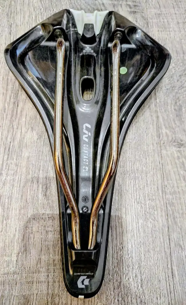 Liv Contact SL Forward Bicycle Seat / Saddle in Frames & Parts in Ottawa - Image 4