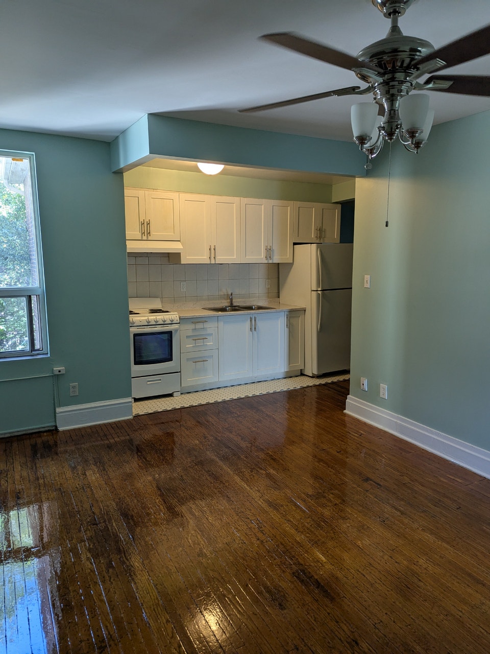 2 Bedrooms, 2nd floor of house at 1552 King St W 3