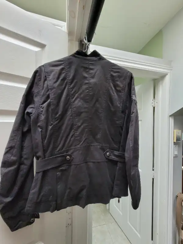 Victory Womens jacket Size S in Women's - Tops & Outerwear in City of Toronto - Image 5
