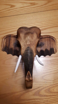 Décoration murale tête d'éléphant en bois 