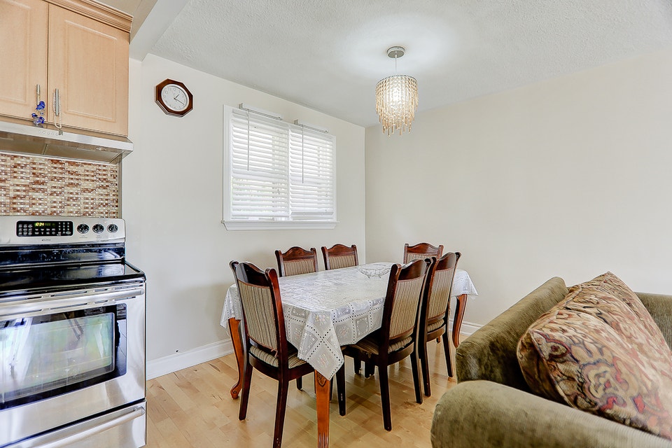 Master private room available in the main floor 3