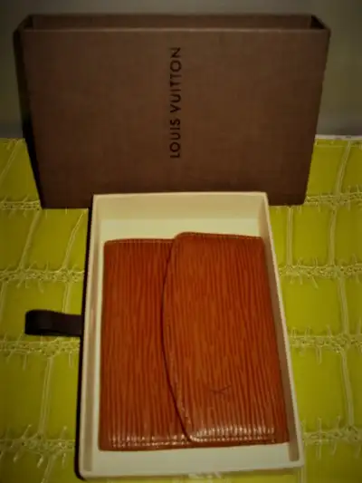 VTG Louis Vuitton Epi CA0927 Cognac Coin-Card Wallet - Authentic, View more