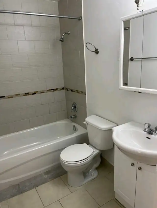 1 bedroom apartment  in Long Term Rentals in Mississauga / Peel Region - Image 8
