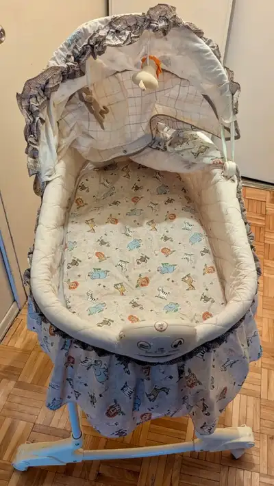 Moïse / berceau avec veilleuse et musique - Baby Bassinet, View more