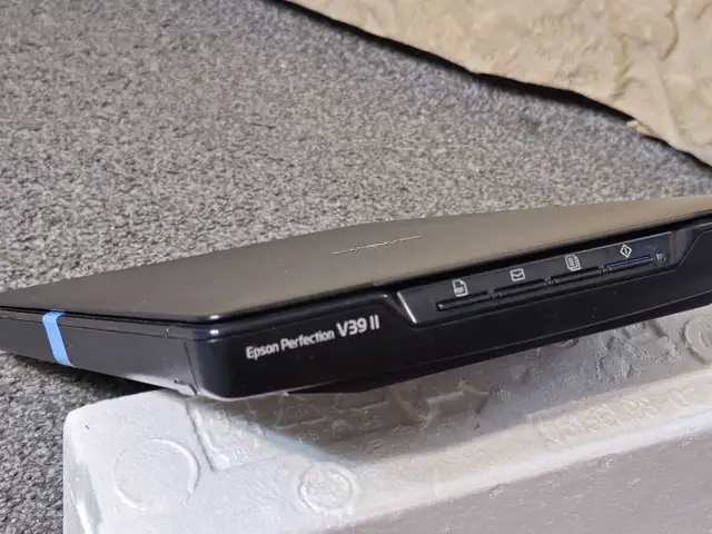 Epson Perfection V39 II in Printers, Scanners & Fax in City of Toronto - Image 5