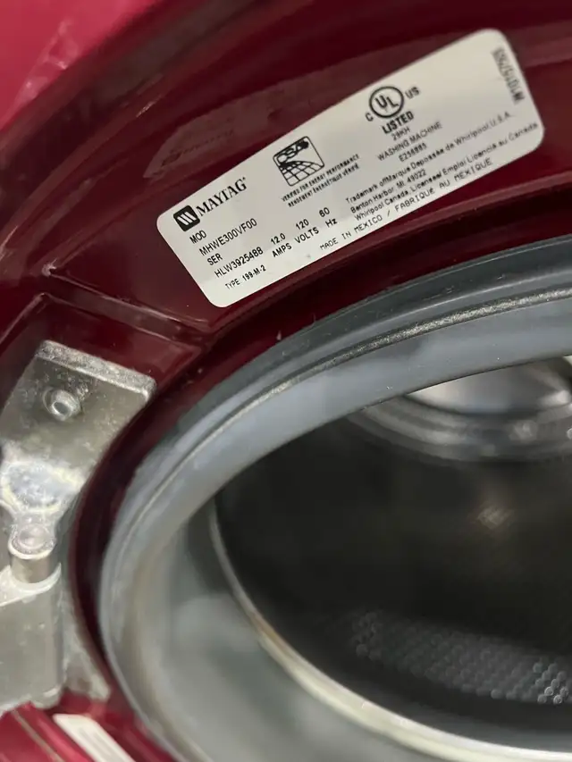 MAYTAG 27 w front load washer electric dryer set  in Washers & Dryers in Oakville / Halton Region - Image 7