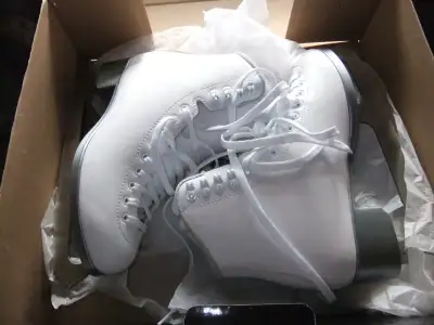 Women's ice skates size 8 brand new, View more