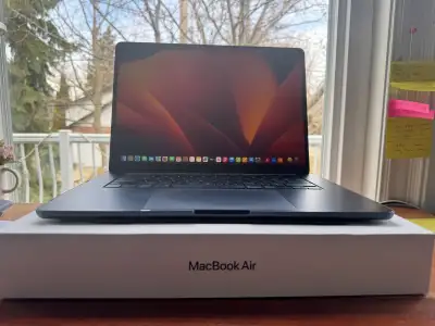 MacBook Air 15” M2 (Like New, Battery 100%), View more