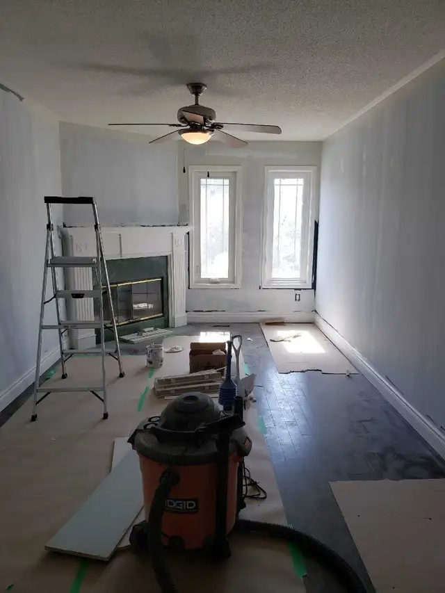 PAINTER AVAILABLE 529384767153121285