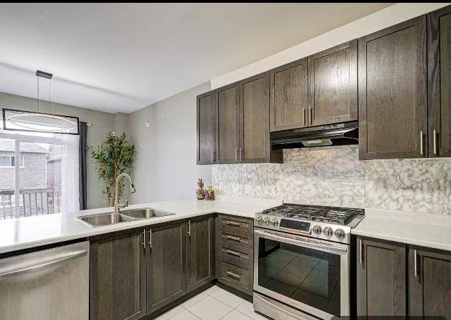 Large 4 Bed, 4 Bath Oshawa Home For Rent 4