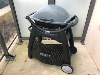 Weber Q1400 Electric Bbq with stand