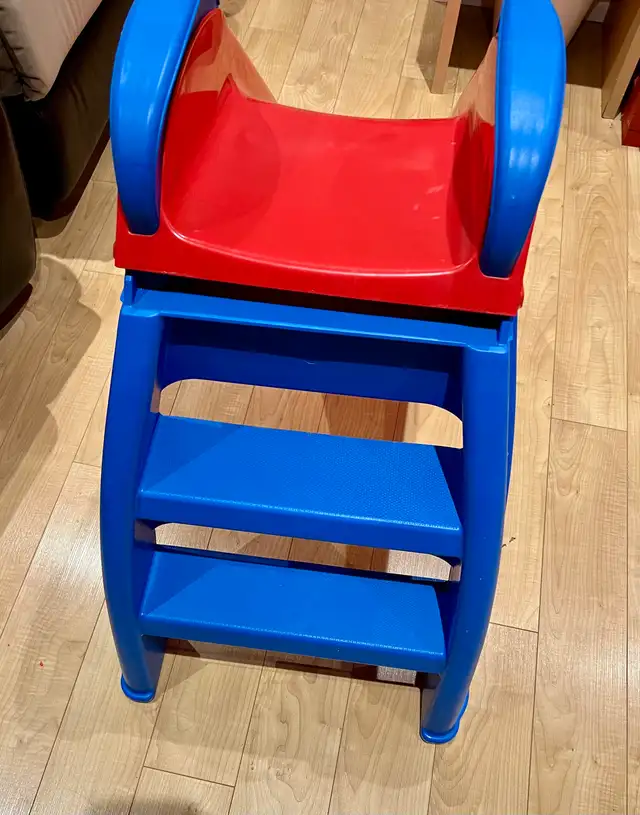 Little Tikes Slide in Toys in Markham / York Region - Image 3