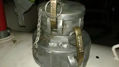 CAM-LOCK FITTING 6"-4"reducer (cast aluminum has brass latches) I KNOW THESE ARE VERY EXPENSIVE AND...