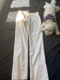  H and M Women’s white jeans  