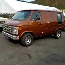 Very nice solid Chevy shorty van. Super rare hard to find. Contact for more details