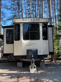 2017 Keystone Retreat Park Model with Loft