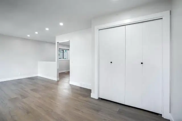 Main floor for rent (utilities and wifi included)