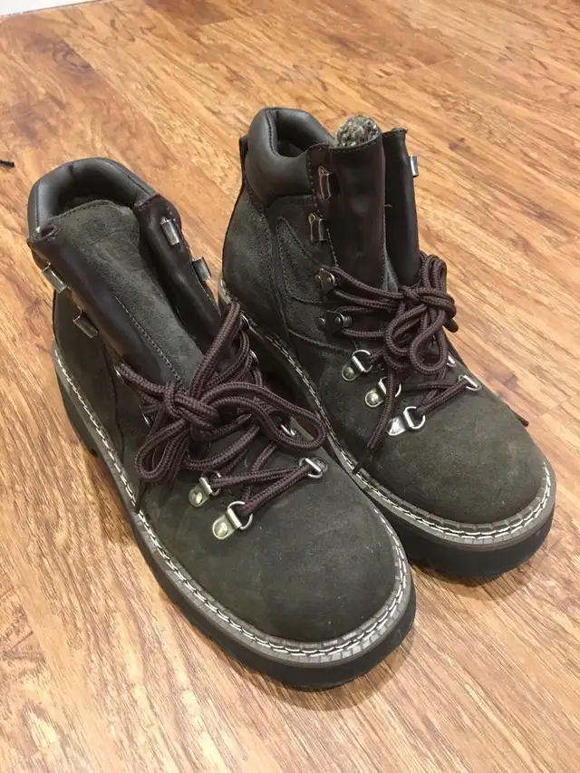 New shoes size 7 for sale in Women's - Shoes in Oakville / Halton Region - Image 2