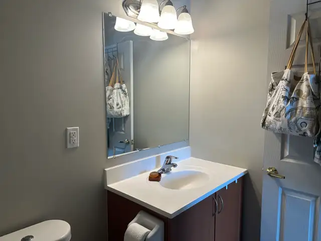 Apartment sublet in Short Term Rentals in Kitchener / Waterloo - Image 9