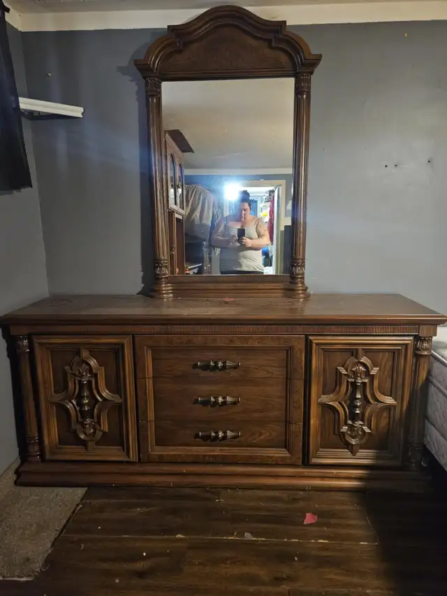Antique bedroom set in Multi-item in Peterborough - Image 2